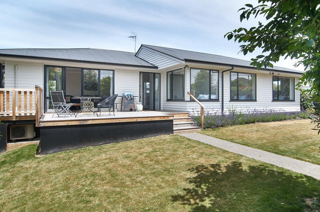 Brookside Villa - Christchurch Holiday Homes Exterior photo